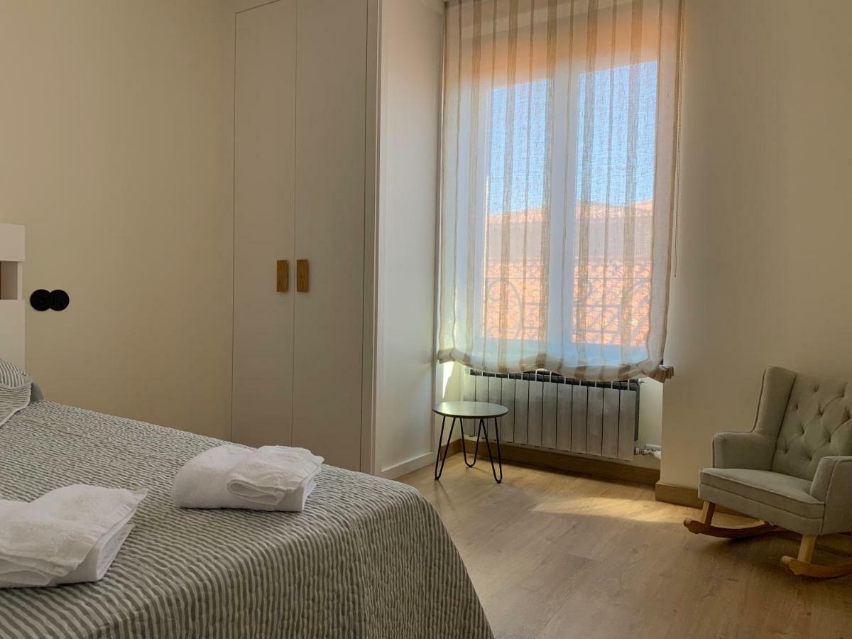 לאון Apartamentos M.Bell מראה חיצוני תמונה