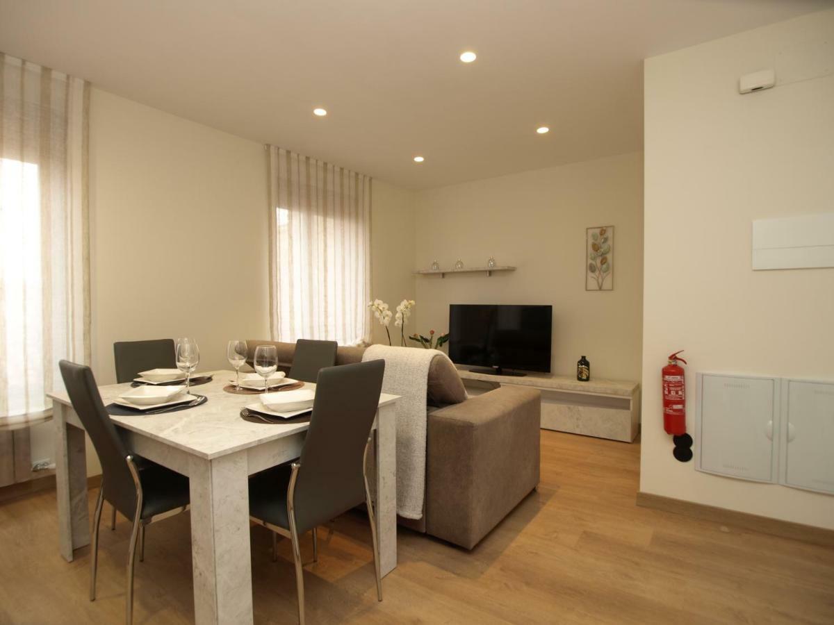 לאון Apartamentos M.Bell מראה חיצוני תמונה