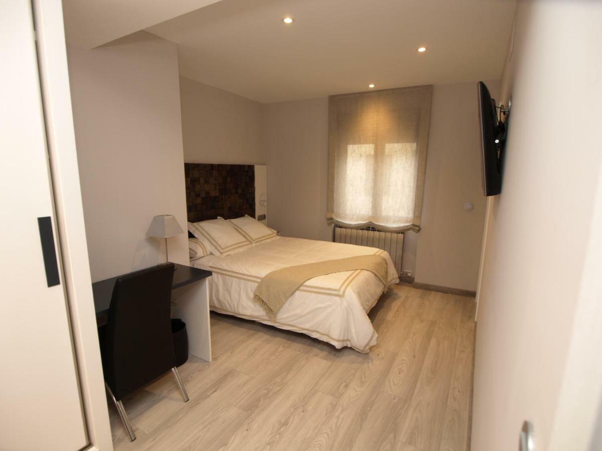 לאון Apartamentos M.Bell מראה חיצוני תמונה