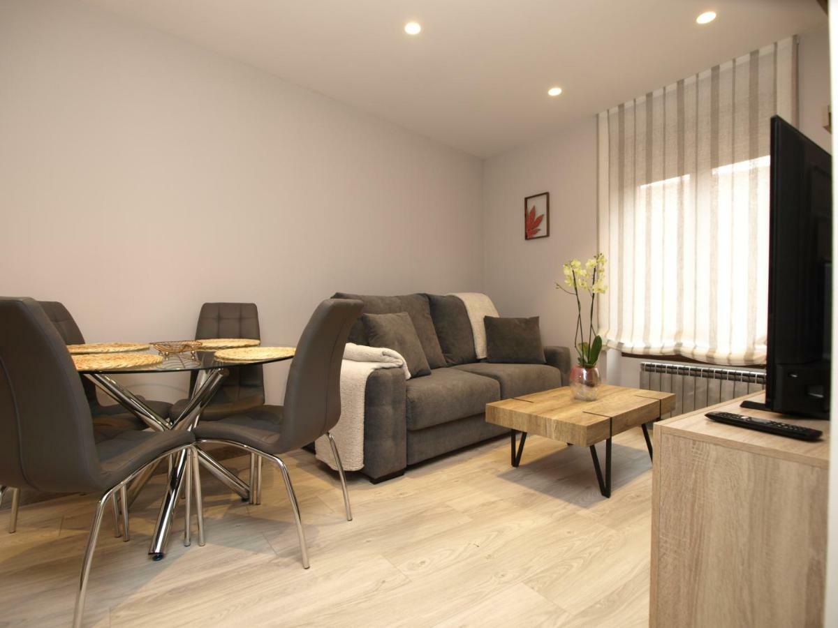 לאון Apartamentos M.Bell מראה חיצוני תמונה