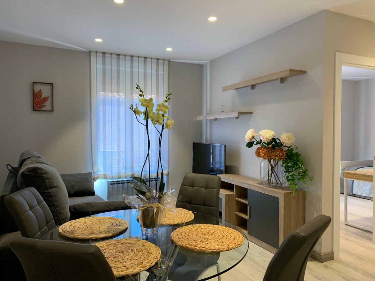 לאון Apartamentos M.Bell מראה חיצוני תמונה